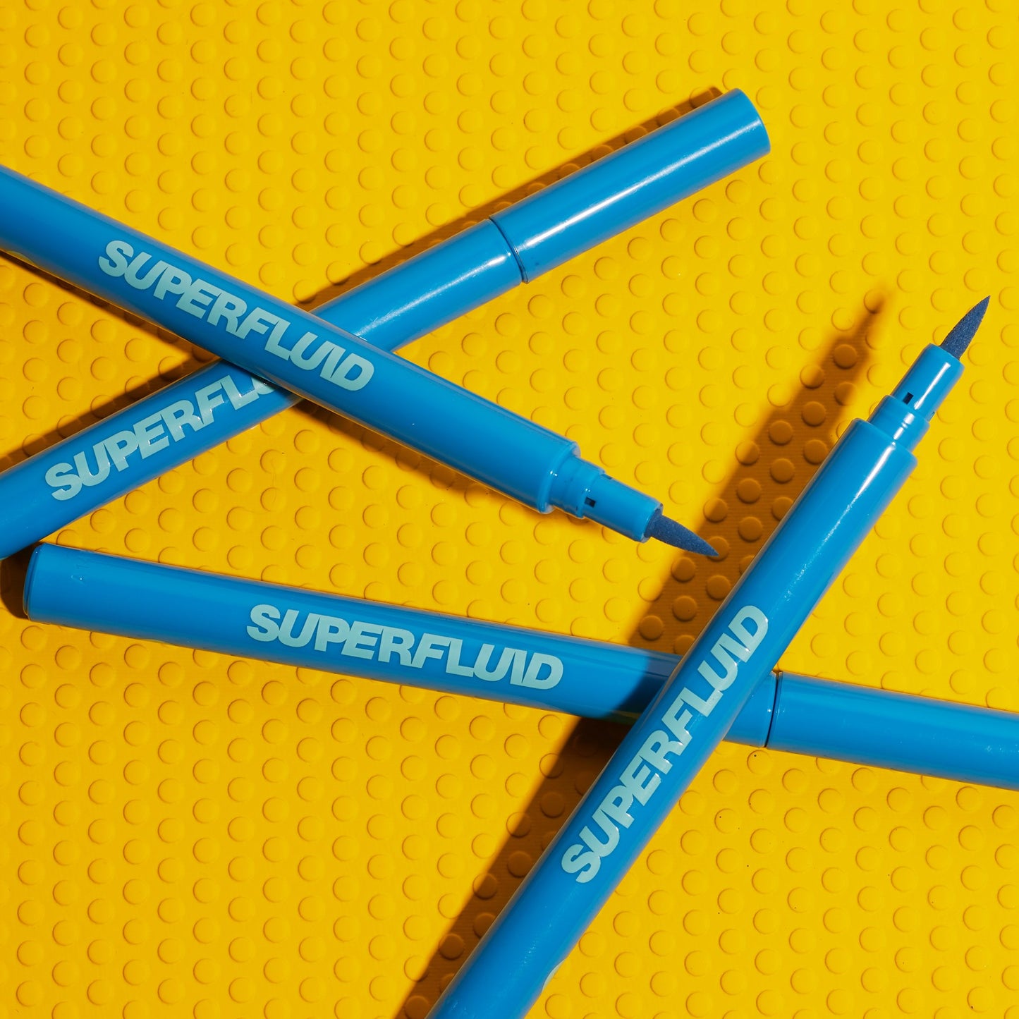Outli(n)er - Eyeliner - Superfluid